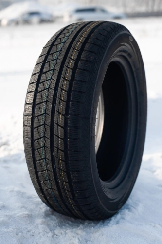 фото протектора и шины ICEPIONEER 868 Шина ZMAX ICEPIONEER 868 185/65 R15 88H