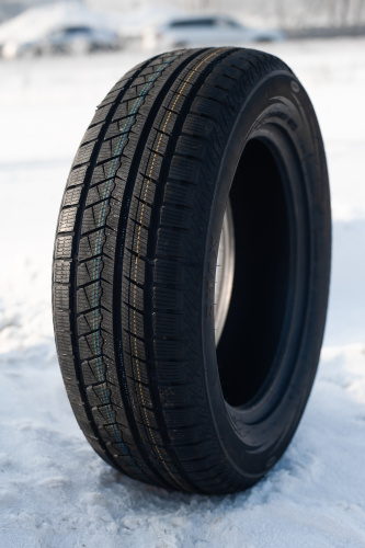 фото протектора и шины ICEPIONEER 868 Шина ZMAX ICEPIONEER 868 255/60 R18 112T